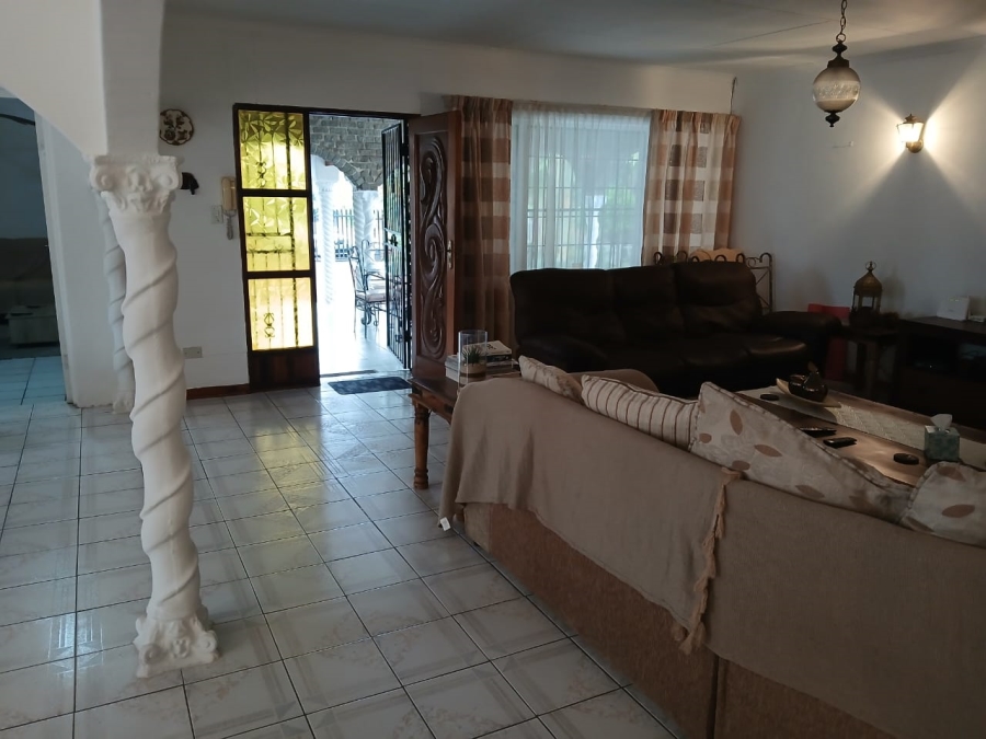 3 Bedroom Property for Sale in Geelhoutpark North West